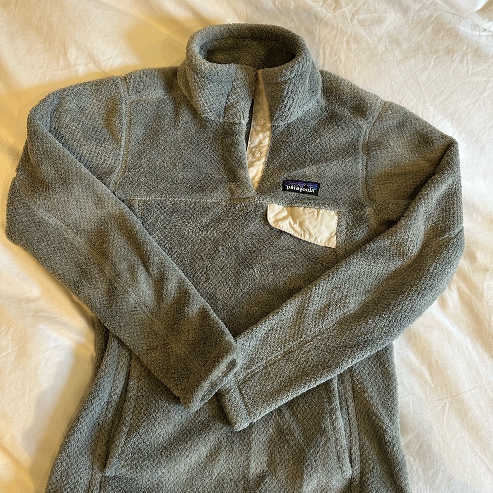 Patagonia women’s fleece pullover